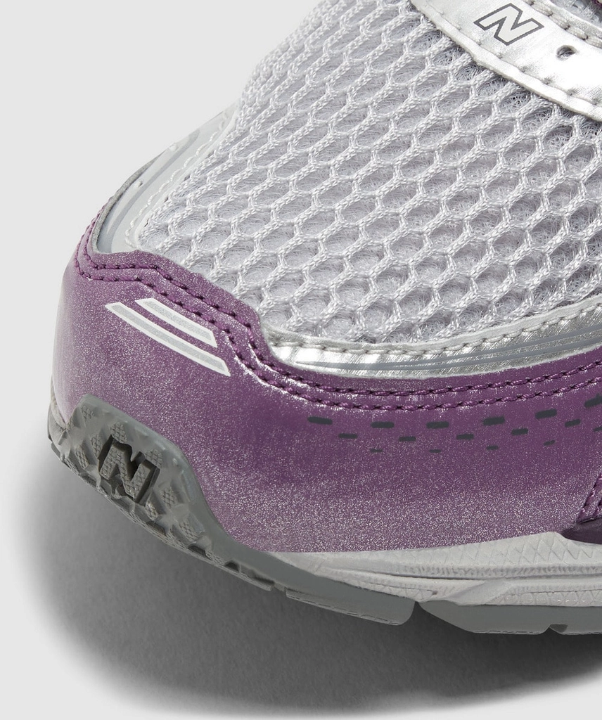 New Balance 860v2 'milky way' sneaker